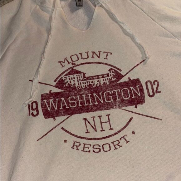 Mount Washington NH Resort Hoodie - Picture 9 of 12